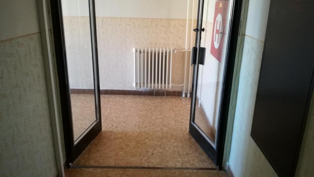 Flat2 For 2 People, Wifi Apartman Ostrava Kültér fotó